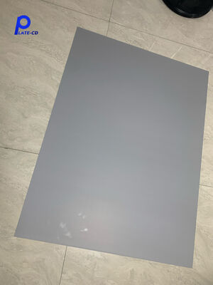 22-25 सेकंड उत्पादन समय और 100,000-200,000 इंप्रेशन के साथ फास्ट प्रिंटिंग ऑपरेशंस के लिए व्हाइट प्रोसेसलेस सीटीपी प्लेट्स