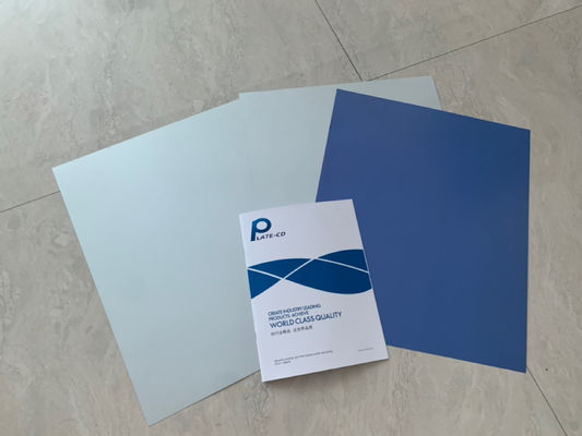 सीडी-आरएम प्रक्रिया रहित सीटीपी प्लेट 1350 एमएम अधिकतम कॉइल चौड़ाई 22-25s उत्पादन समय और 18 महीने की वैधता अवधि